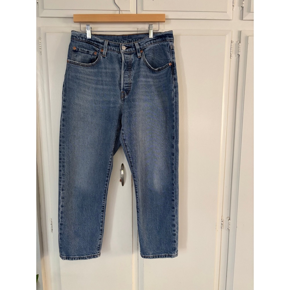 Levis 501 Red Tab Jeans Womens 31 Medium Wash Straight Leg Button Fly Denim